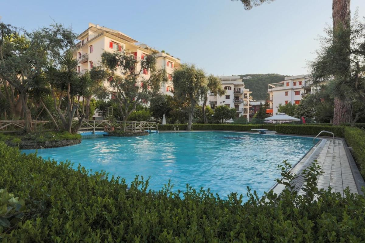 Sorrentovibes - Modern Apartment With Terrace, Swimming Pool&Tennis Zewnętrze zdjęcie